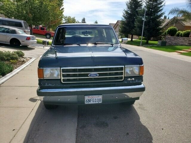 1991 Blue Ford Bronco SUV
