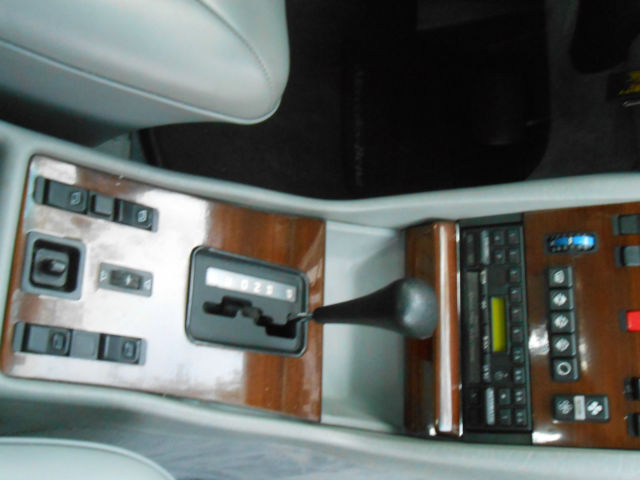 1985 Black Mercedes-Benz 300-Series 4 door