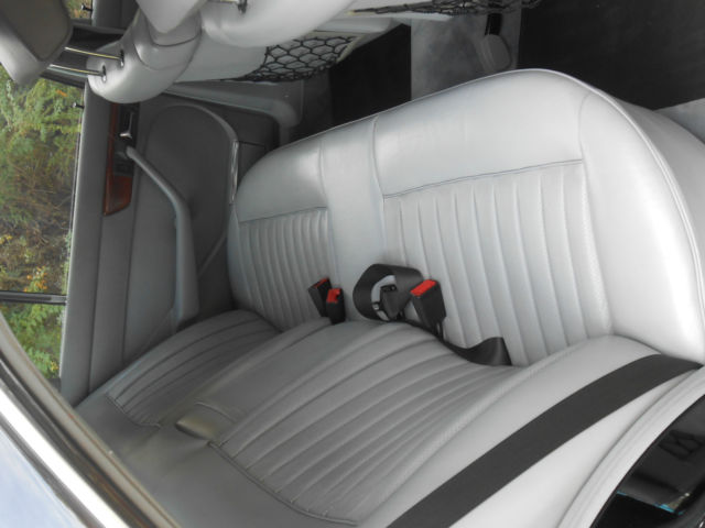 1985 Black Mercedes-Benz 300-Series 4 door