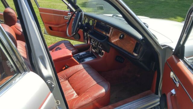 1982 Silver Jaguar XJ6 Sedan