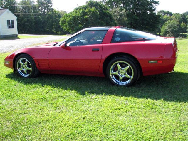 1991 Red Chevrolet Corvette Coupe