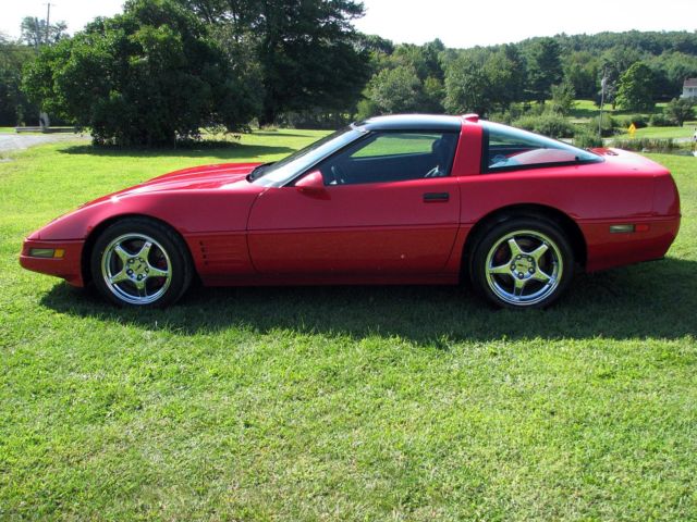 1991 Red Chevrolet Corvette Coupe
