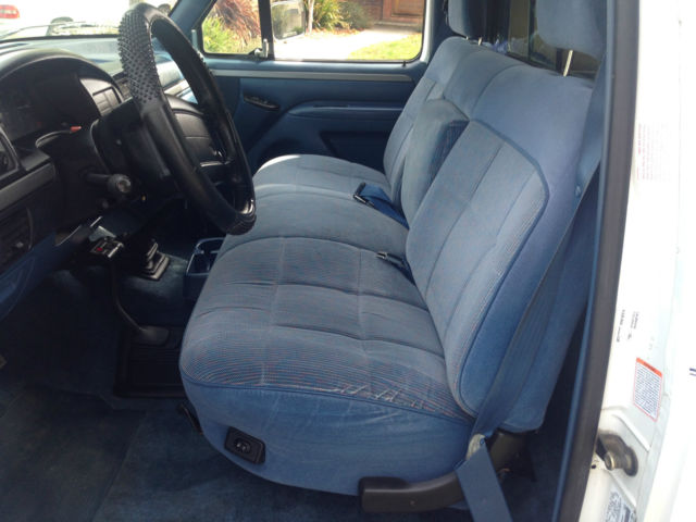 1994 White Ford F-150 Standard Cab Pickup