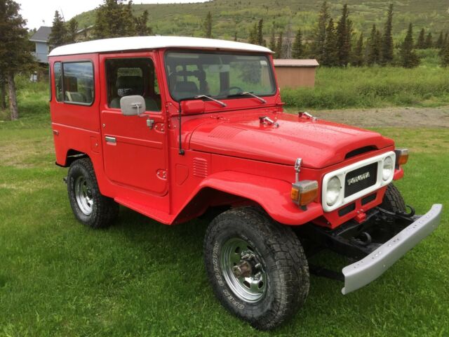 1979 Red Toyota Land Cruiser SUV