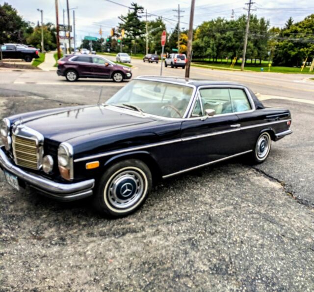 1973 Blue Mercedes-Benz 200-Series Coupe