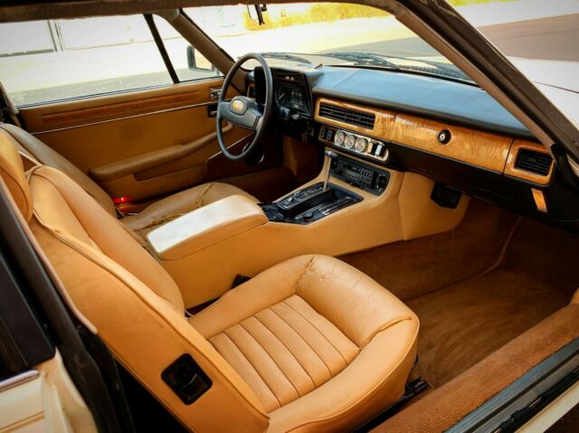 1986 White Jaguar XJS Coupe