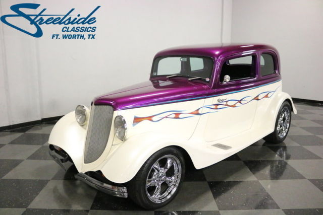 1933 Purple Ford Vicky Sedan
