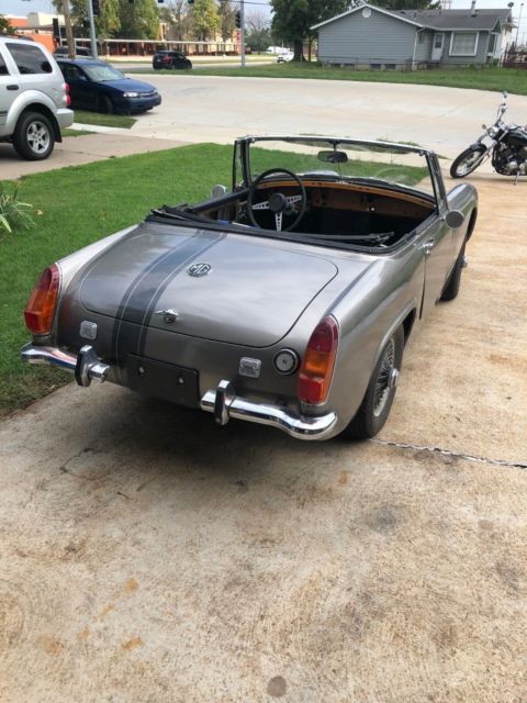 1971 Silver MG Midget Convertible