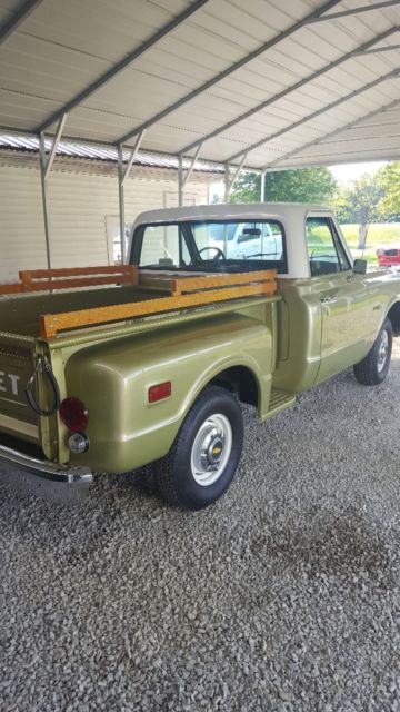 1969 Green Chevrolet C-10 Step side short bed