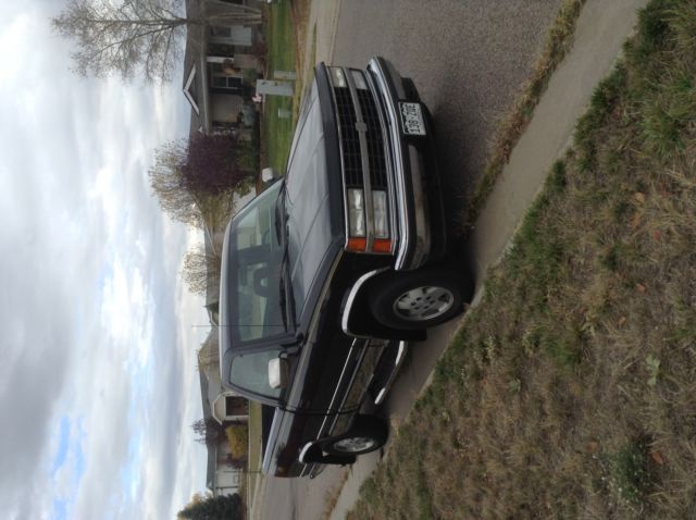 1994 Black Chevrolet Silverado 1500 Standard Cab Pickup