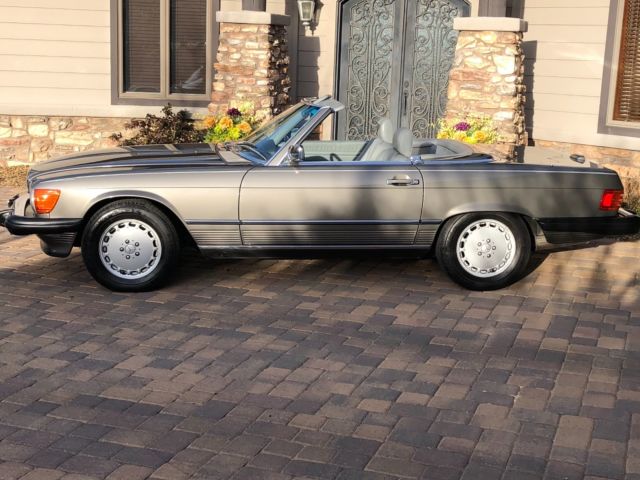 1988 Gray Mercedes-Benz SL-Class Convertible