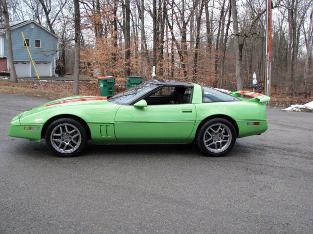 1984 Green Chevrolet Corvette Coupe