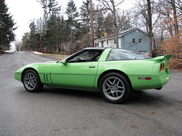 1984 Green Chevrolet Corvette Coupe