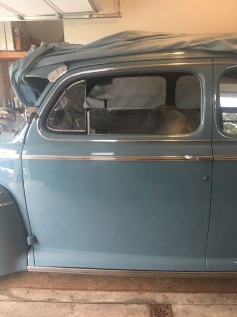 1942 Ford Super Deluxe