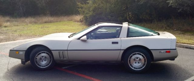 1986 Silver Chevrolet Corvette Coupe