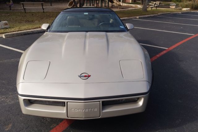 1986 Silver Chevrolet Corvette Coupe