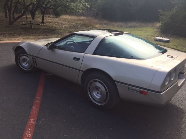 1986 Silver Chevrolet Corvette Coupe