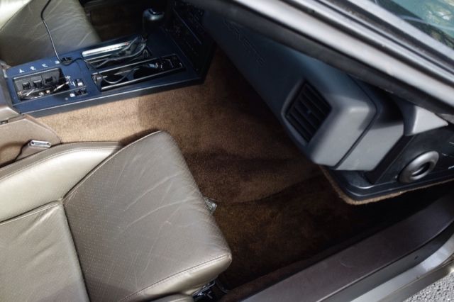 1986 Silver Chevrolet Corvette Coupe