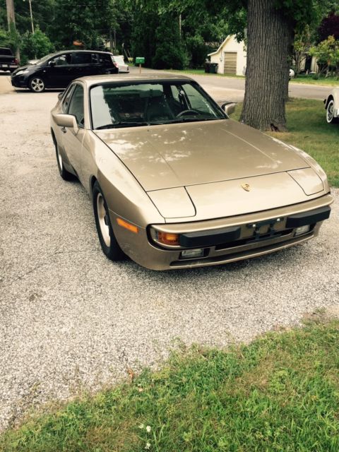 1983 Gold Porsche 944 Coupe