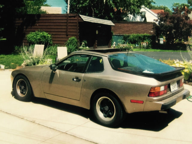 1983 Gold Porsche 944 Coupe
