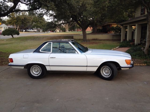 1972 White Mercedes-Benz SL-Class Convertible
