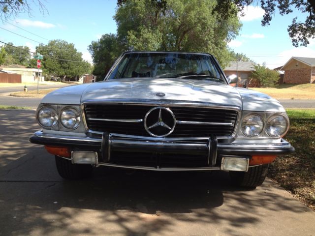 1972 White Mercedes-Benz SL-Class Convertible