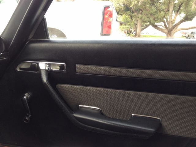 1972 White Mercedes-Benz SL-Class Convertible