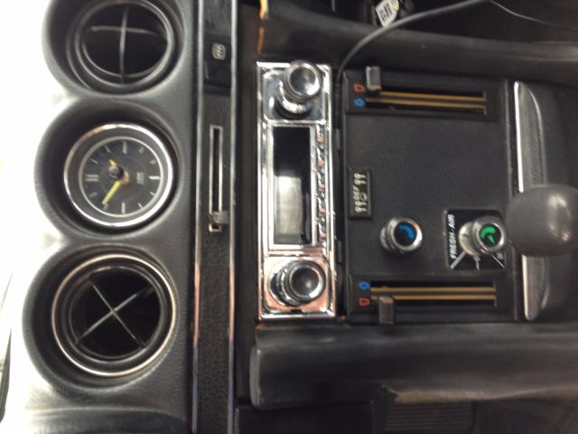 1972 White Mercedes-Benz SL-Class Convertible