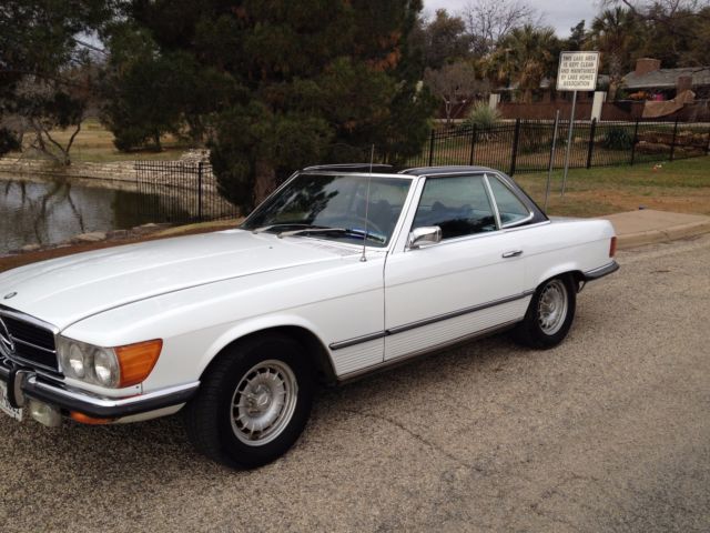 1972 White Mercedes-Benz SL-Class Convertible