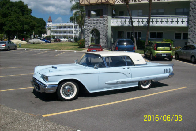 1960 Ford Thunderbird