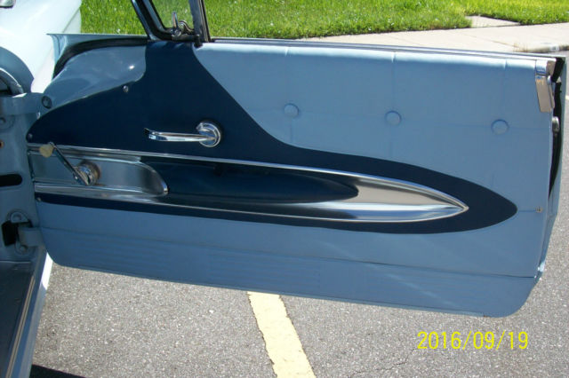 1960 Ford Thunderbird