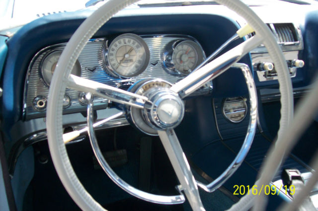 1960 Ford Thunderbird