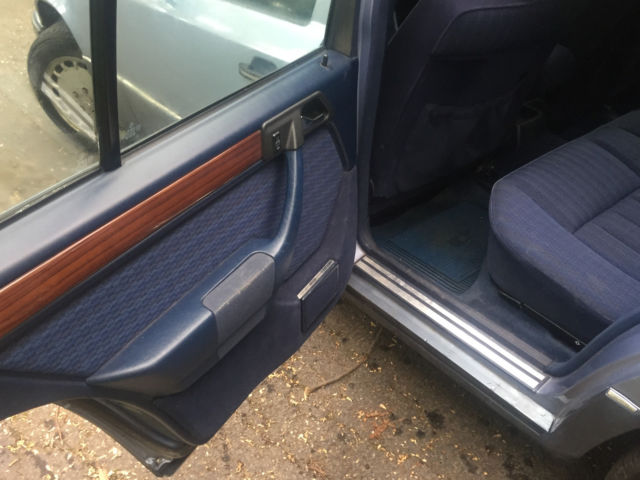 1991 Blue Mercedes-Benz 300-Series Wagon