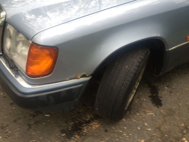 1991 Blue Mercedes-Benz 300-Series Wagon
