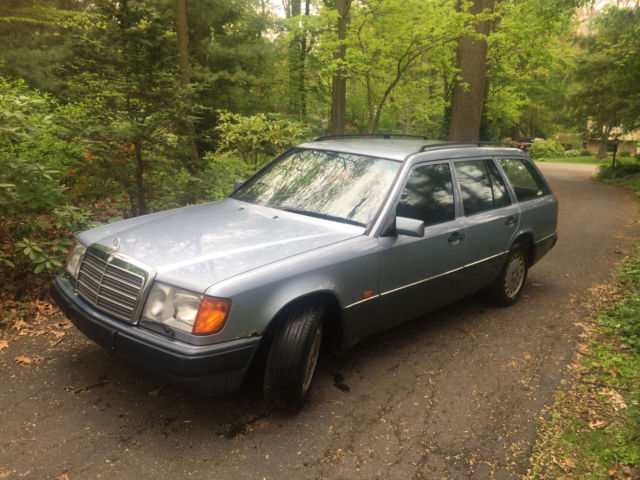1991 Blue Mercedes-Benz 300-Series Wagon