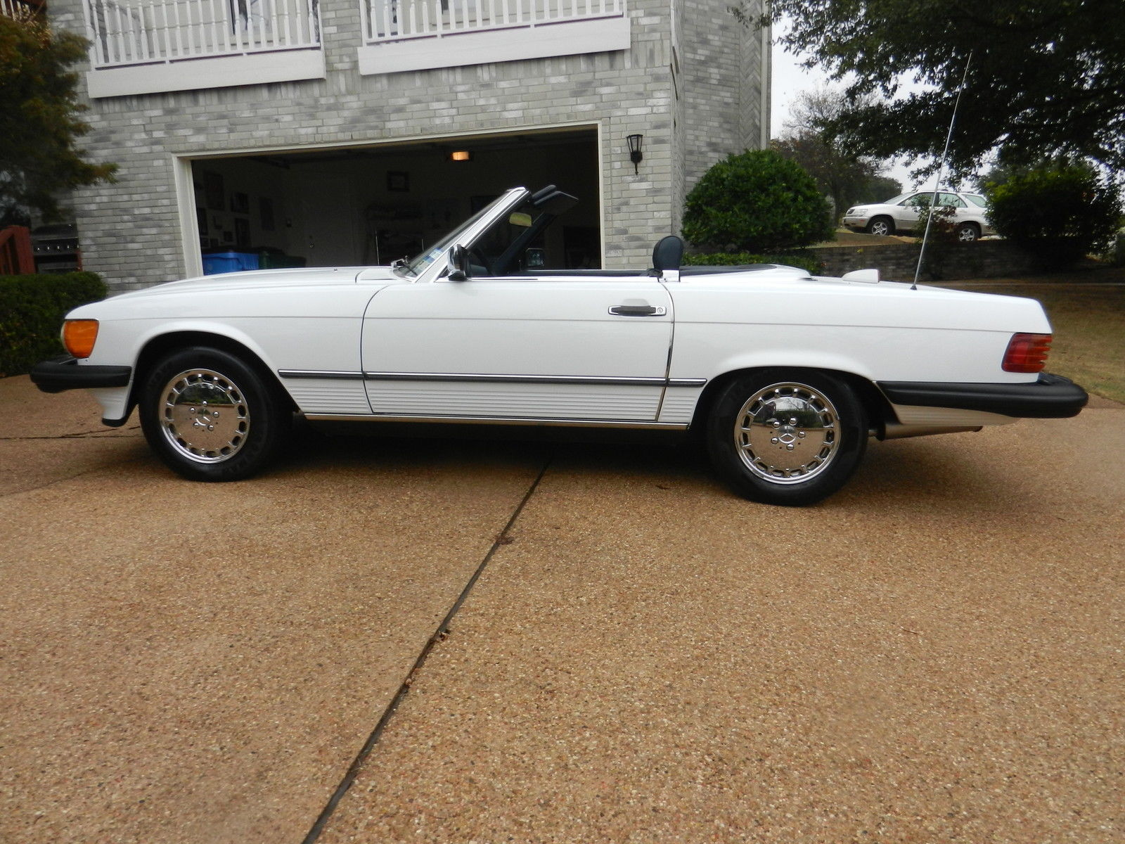 1987 White Mercedes-Benz SL-Class Convertible