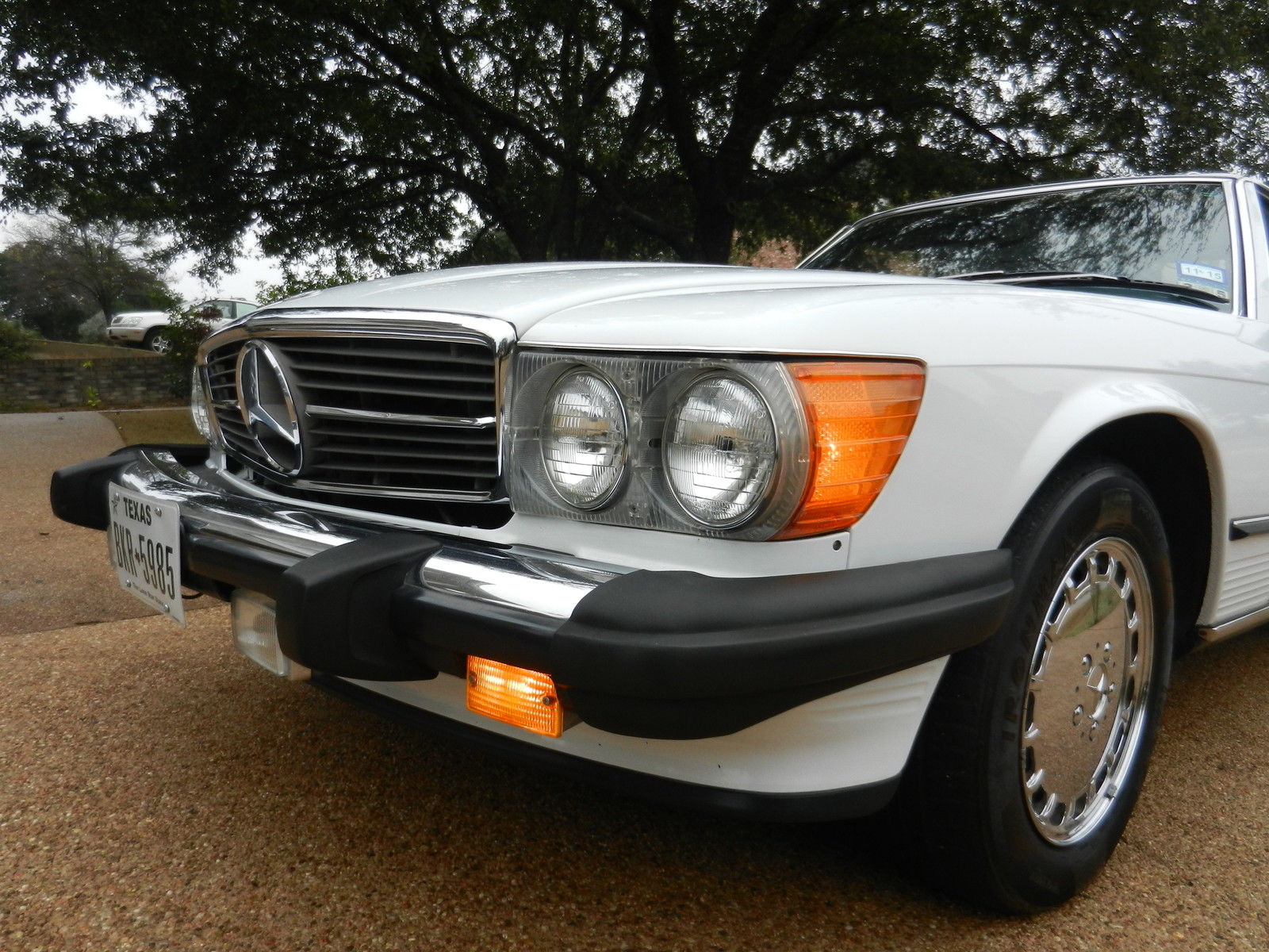 1987 White Mercedes-Benz SL-Class Convertible