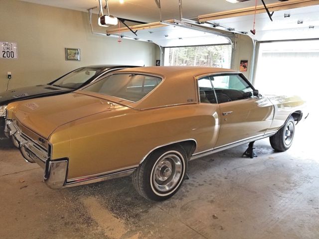 1970 Gold Chevrolet Monte Carlo Coupe