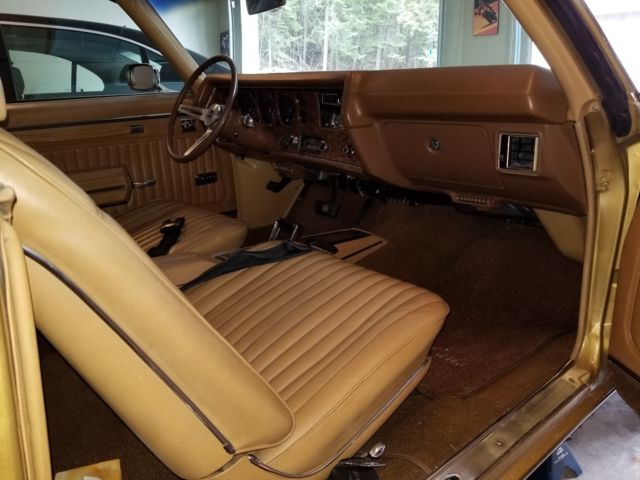 1970 Gold Chevrolet Monte Carlo Coupe