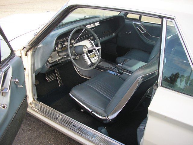 1964 Pearl white Ford Thunderbird Coupe