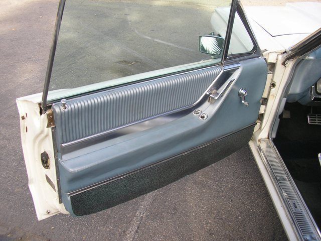 1964 Pearl white Ford Thunderbird Coupe