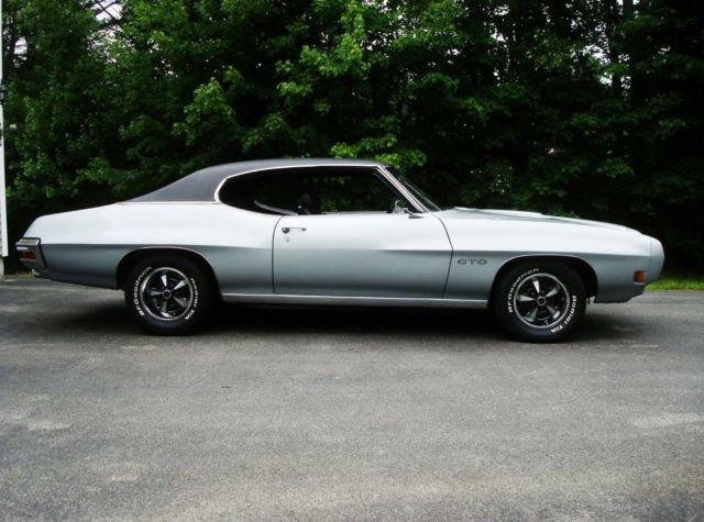 1970 Silver/Black Pontiac GTO Coupe