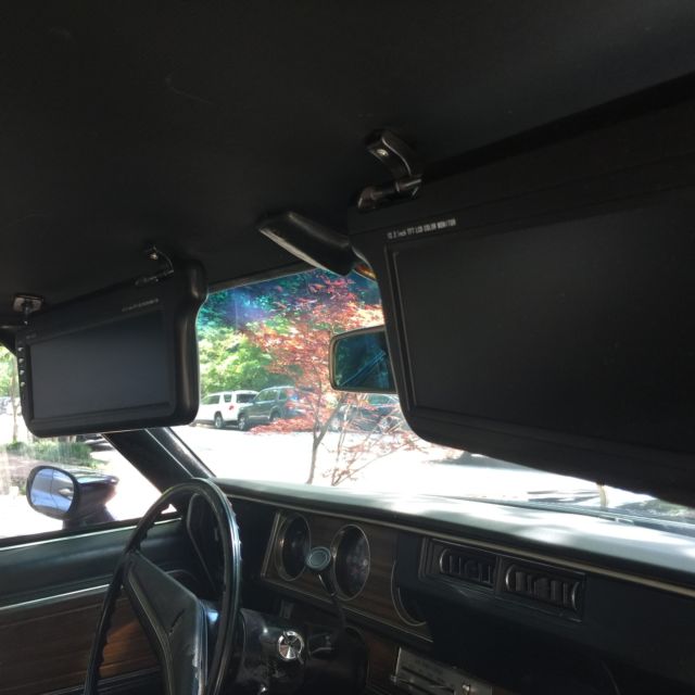 1971 Purple Oldsmobile Cutlass Coupe