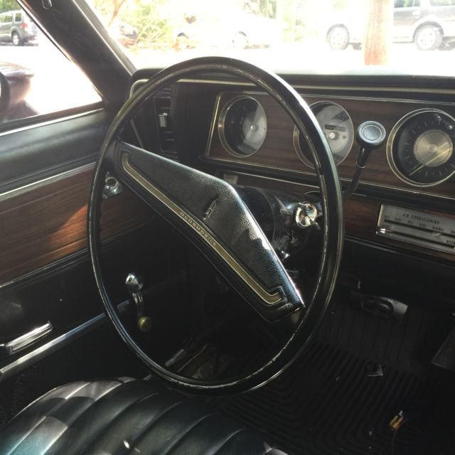 1971 Purple Oldsmobile Cutlass Coupe