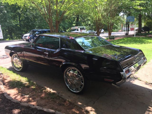 1971 Purple Oldsmobile Cutlass Coupe