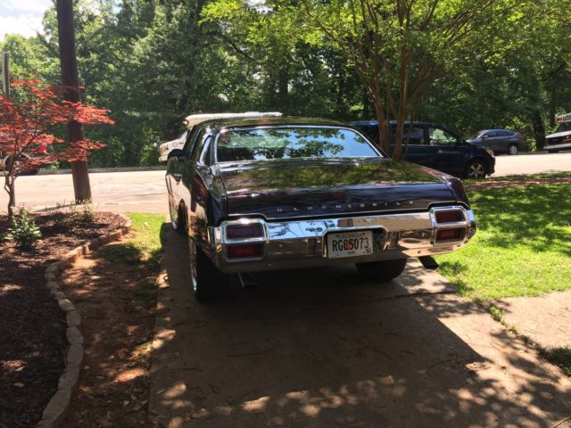 1971 Purple Oldsmobile Cutlass Coupe