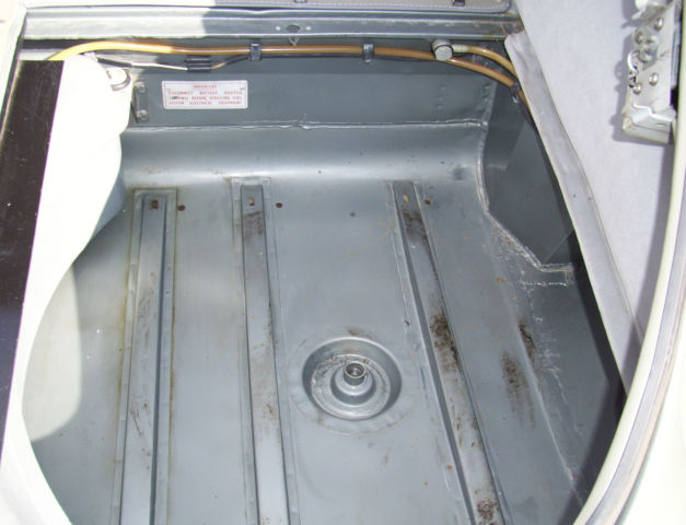 1962 Opalescent Silver Gray Jaguar E-Type