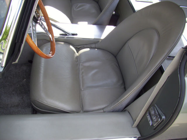 1962 Opalescent Silver Gray Jaguar E-Type