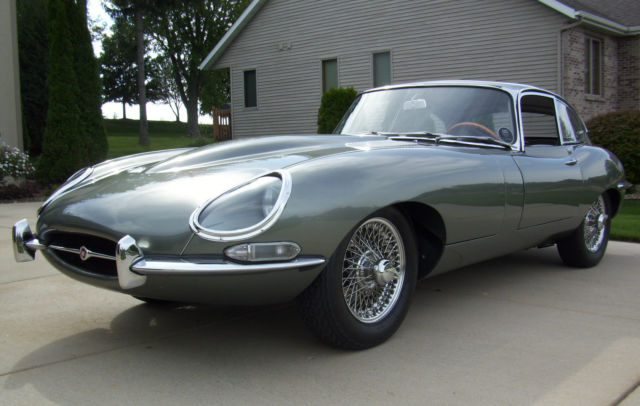 1962 Opalescent Silver Gray Jaguar E-Type