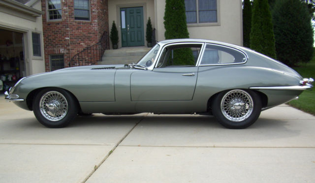 1962 Opalescent Silver Gray Jaguar E-Type